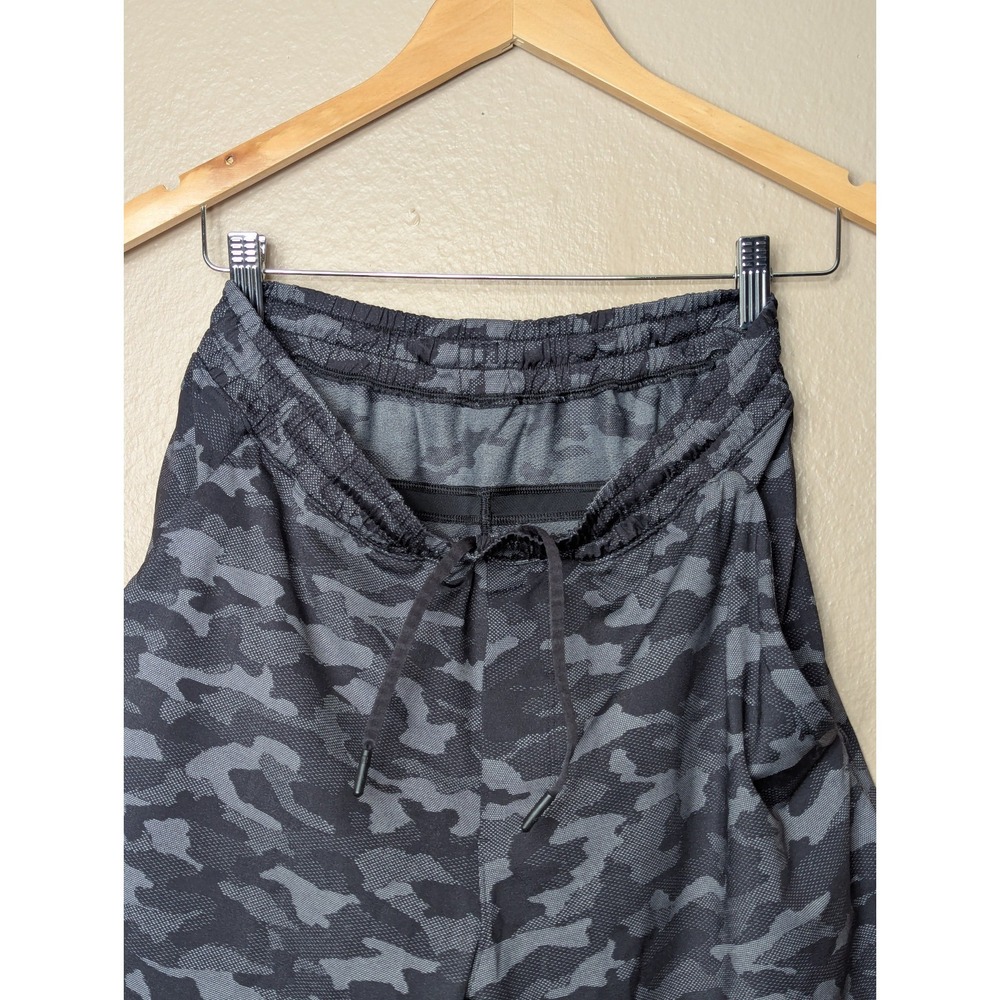 Lululemon Shorts Womens Small Black Gray Camo Athletic Running Gym 6.5" - Picture 12 of 12